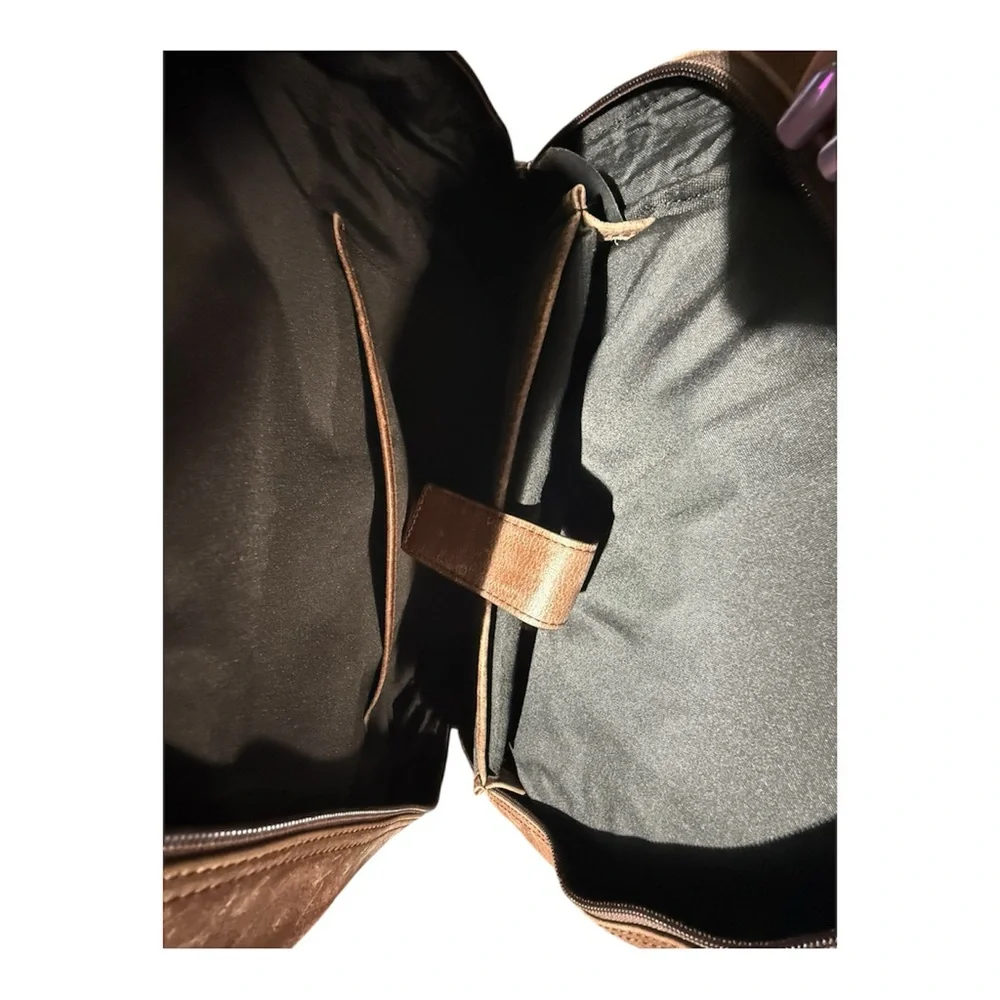 The Unbranded Brand genuine leather